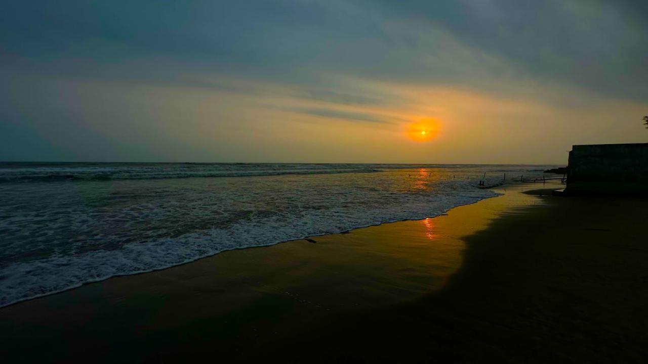 Modern Resort Cox's Bazar Kültér fotó